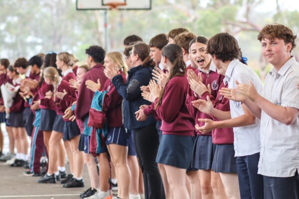 Yr12 Clapout-8